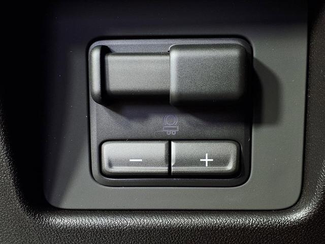 Photo of 2026 White GMC Canyon