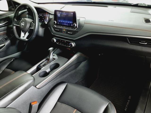 Photo of 2020 Gray Nissan Altima