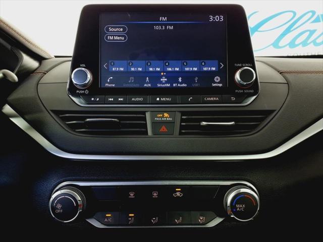 Photo of 2020 Gray Nissan Altima