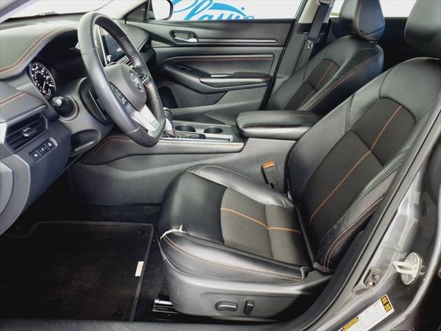 Photo of 2020 Gray Nissan Altima