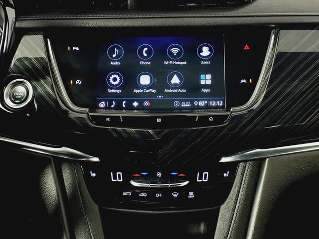 Photo of 2020 White Cadillac XT6