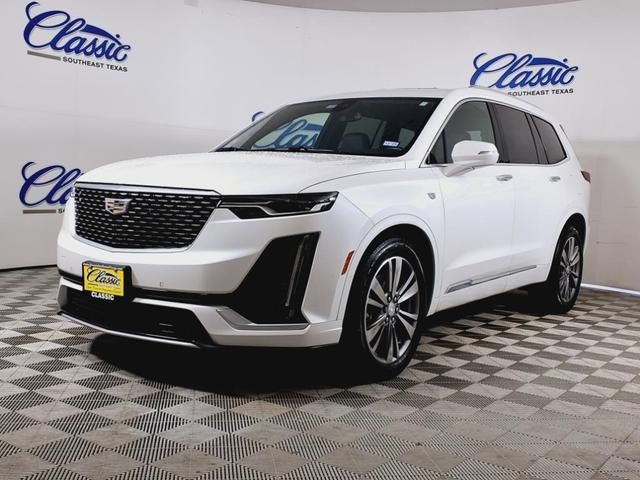 Photo of 2020 White Cadillac XT6