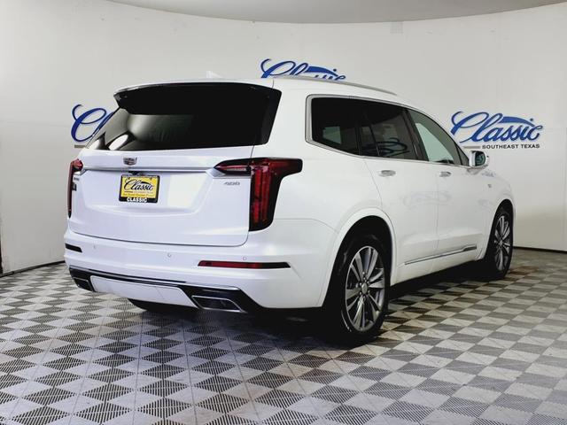 Photo of 2020 White Cadillac XT6