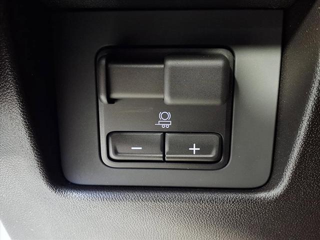 Photo of 2026 White GMC Canyon
