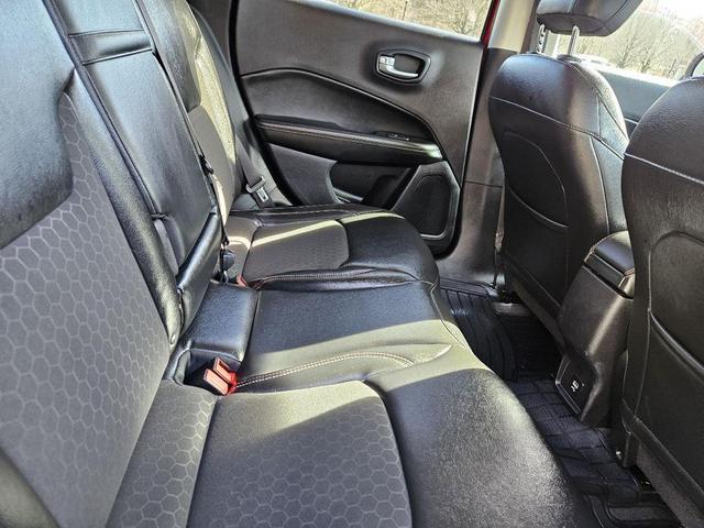 Photo of 2018 Redline Pearlcoat Jeep Compass