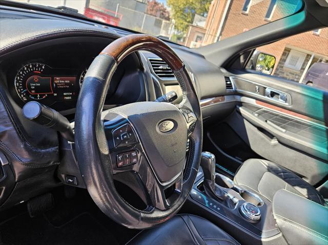 Photo of 2018 Shadow Black Ford Explorer