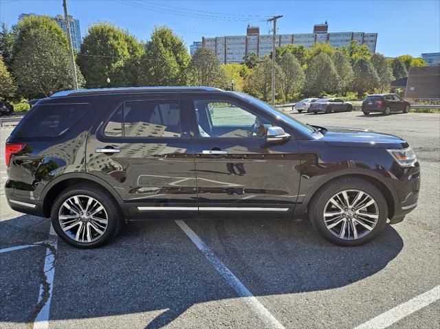 Photo of 2018 Shadow Black Ford Explorer