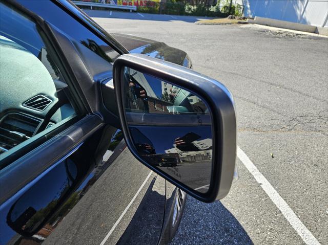 Photo of 2018 Shadow Black Ford Explorer