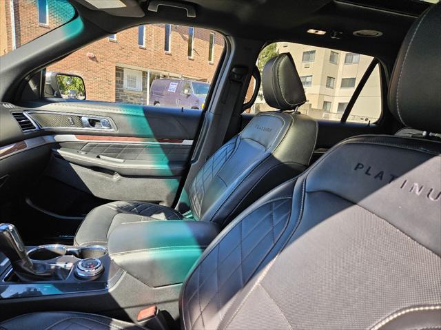 Photo of 2018 Shadow Black Ford Explorer