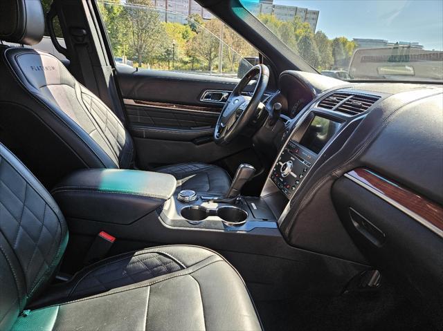Photo of 2018 Shadow Black Ford Explorer