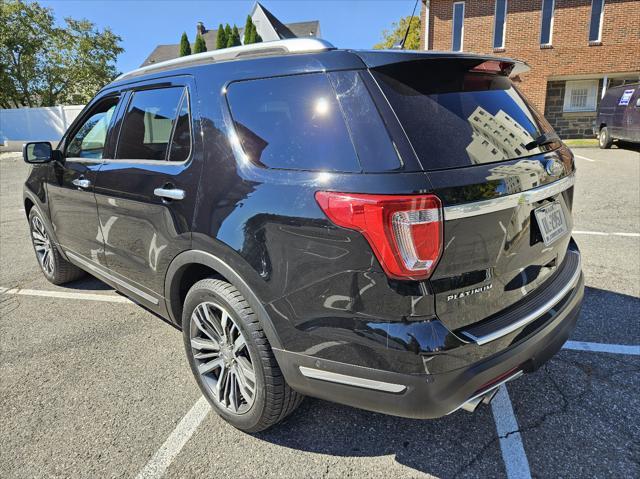 Photo of 2018 Shadow Black Ford Explorer