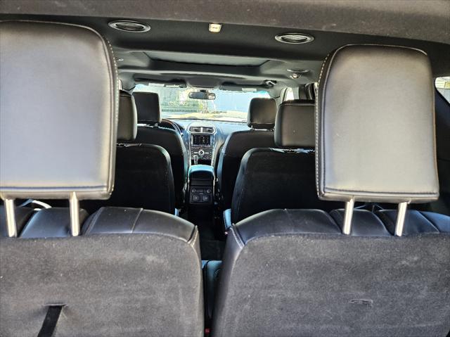 Photo of 2018 Shadow Black Ford Explorer
