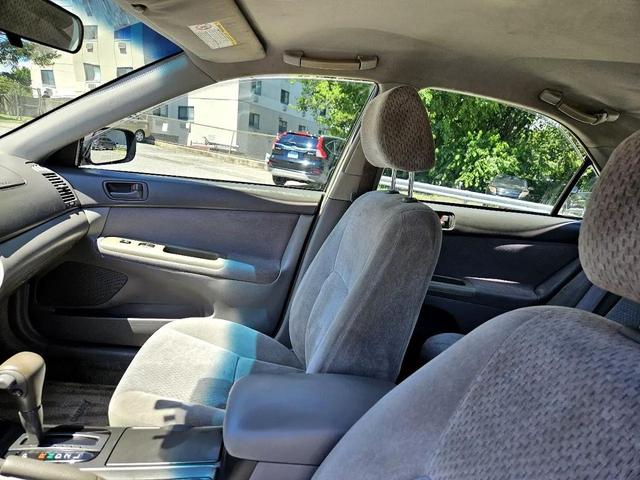 Photo of 2003 Black Toyota Camry