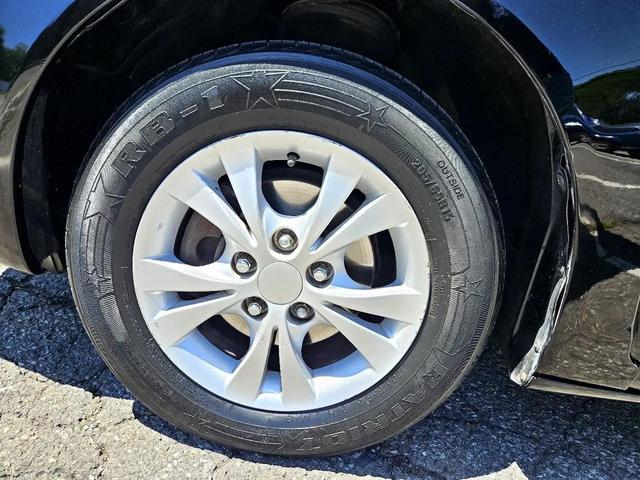 Photo of 2003 Black Toyota Camry