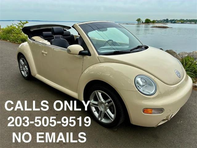 Photo of 2004 Beige Volkswagen New Beetle