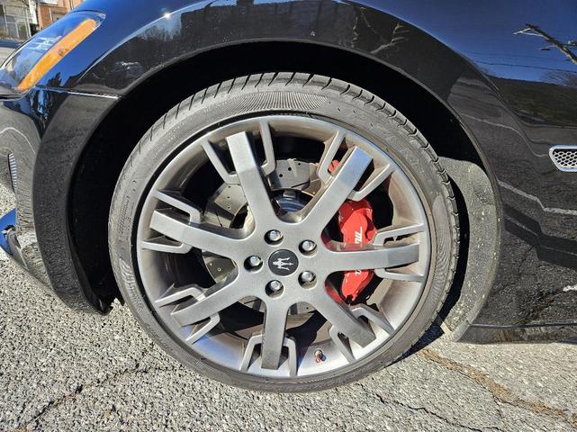 Photo of 2016 Black Maserati GranTurismo