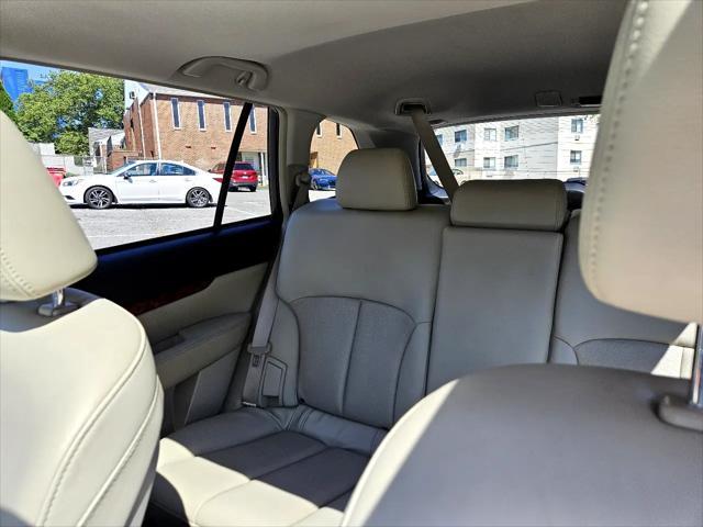 Photo of 2011 Satin White Pearl Subaru Outback