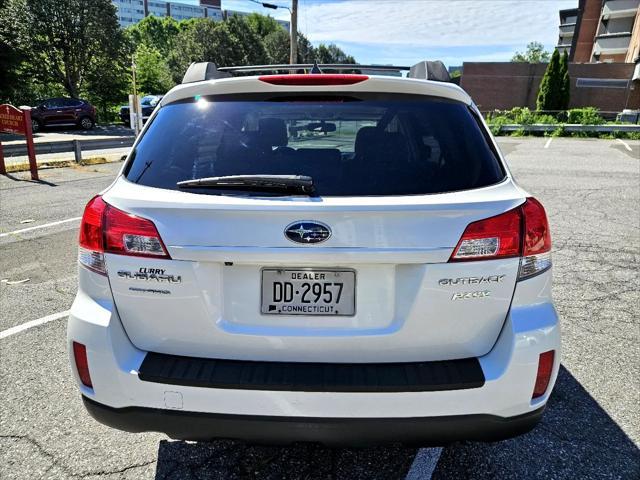 Photo of 2011 Satin White Pearl Subaru Outback