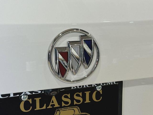 Photo of 2023 White Buick Envision