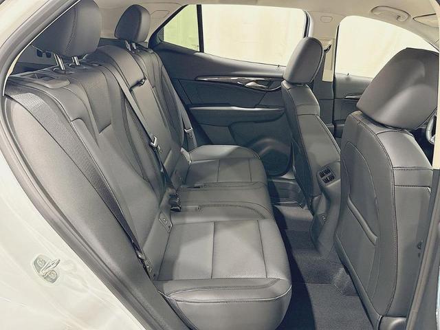 Photo of 2023 White Buick Envision