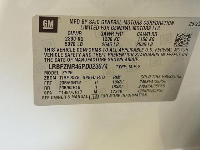 Photo of 2023 White Buick Envision