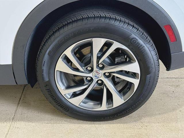 Photo of 2023 White Buick Envision