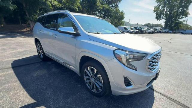 Photo of 2019 Gray GMC Terrain
