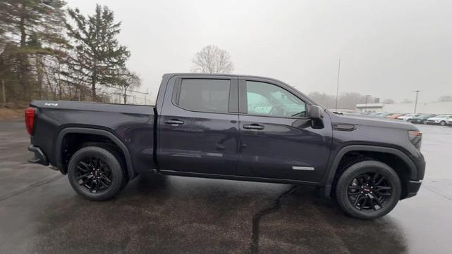 Photo of 2022 Gray GMC Sierra 1500