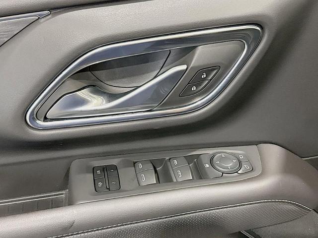 Photo of 2023 Black GMC Yukon