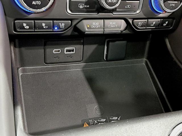 Photo of 2023 Black GMC Yukon