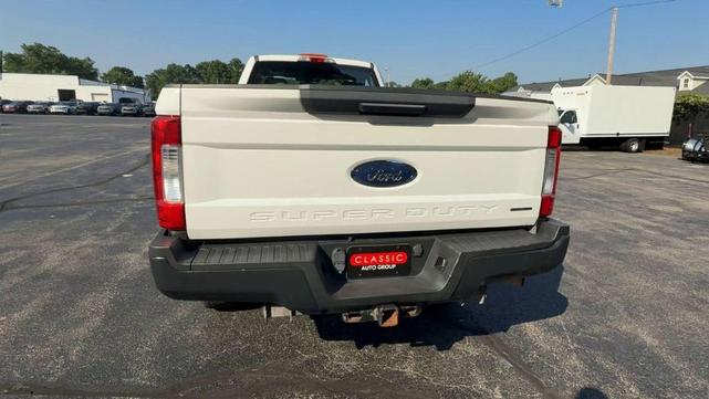 Photo of 2017 White Ford F-250
