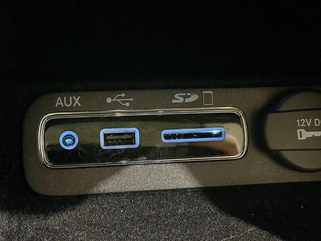 Photo of 2015 Tan Jeep Grand Cherokee