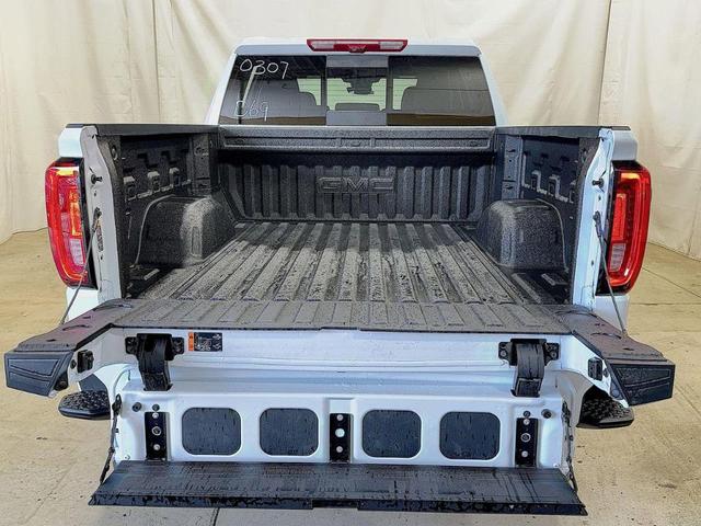 Photo of 2026 White GMC Sierra 1500