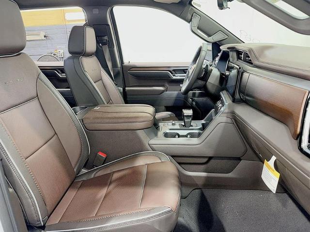Photo of 2026 White GMC Sierra 1500