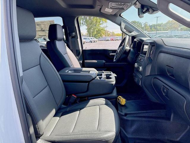 Photo of 2025 White GMC Sierra 3500