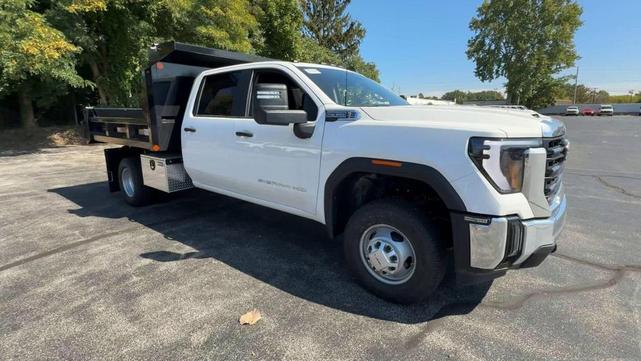 Photo of 2025 White GMC Sierra 3500
