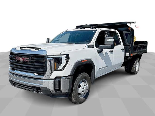 Photo of 2025 White GMC Sierra 3500