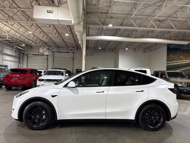 Photo of 2020 Pearl White Multi-Coat Tesla Model Y