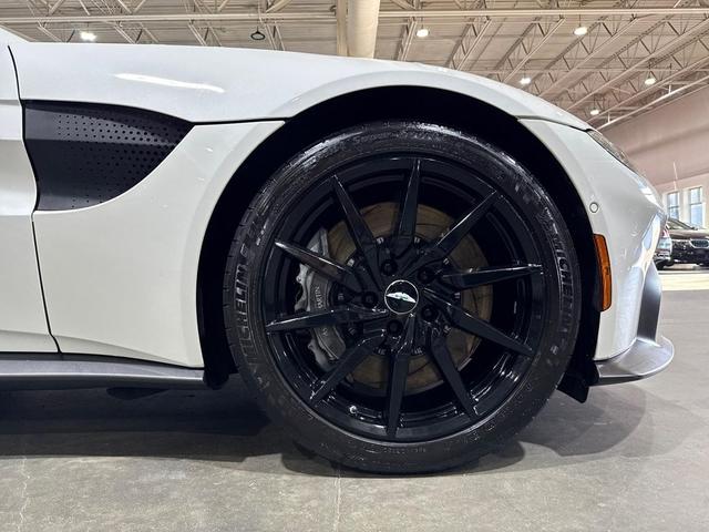 Photo of 2019 Stratus White Aston Martin Vantage