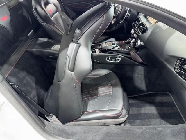 Photo of 2019 Stratus White Aston Martin Vantage