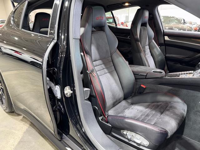 Photo of 2015 Carmine Red Porsche Panamera