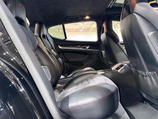 Photo of 2015 Carmine Red Porsche Panamera
