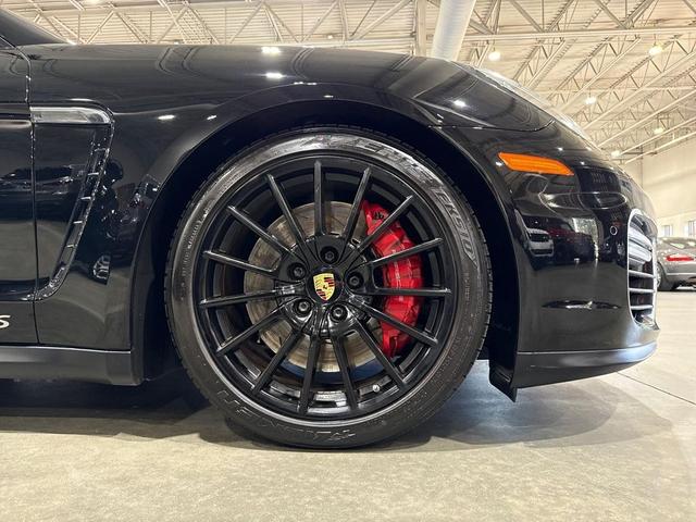 Photo of 2015 Carmine Red Porsche Panamera