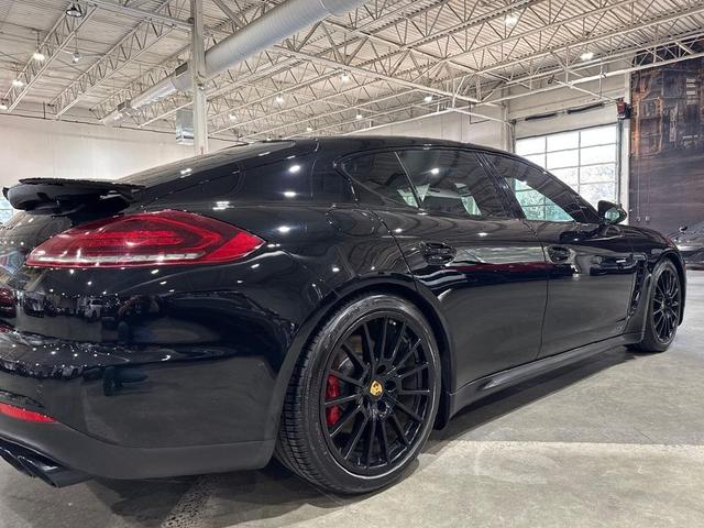 Photo of 2015 Carmine Red Porsche Panamera