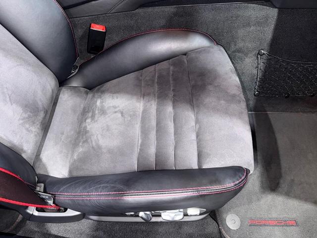 Photo of 2015 Carmine Red Porsche Panamera