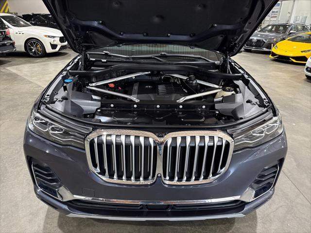 Photo of 2019 Arctic Gray Metallic BMW X7