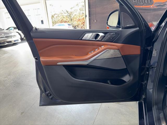 Photo of 2019 Arctic Gray Metallic BMW X7