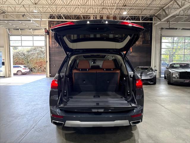 Photo of 2019 Arctic Gray Metallic BMW X7