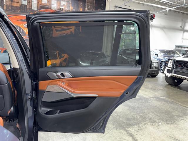 Photo of 2019 Arctic Gray Metallic BMW X7