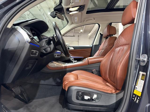 Photo of 2019 Arctic Gray Metallic BMW X7
